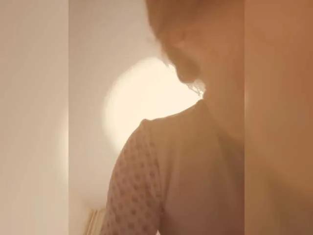 Katti-she from BongaCams is Freechat