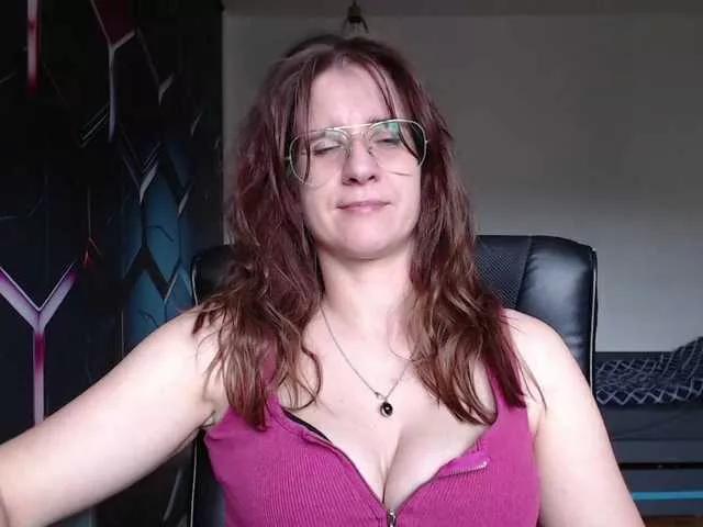 KayaCute from BongaCams