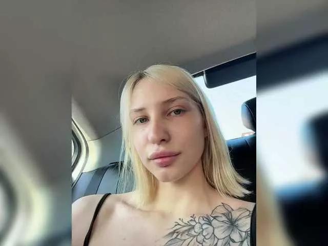 KettyPretty25 from BongaCams