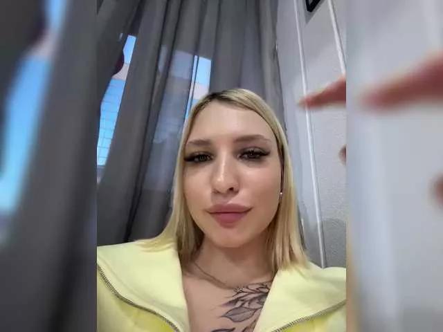 KettyPretty25 from BongaCams