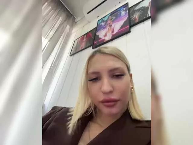 KettyPretty25 from BongaCams