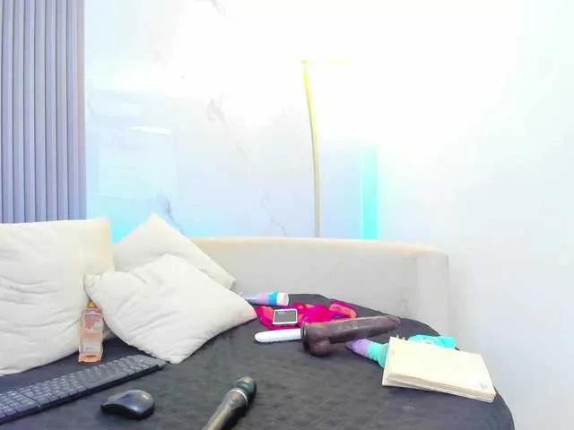 KIARATENTATION from BongaCams is Freechat