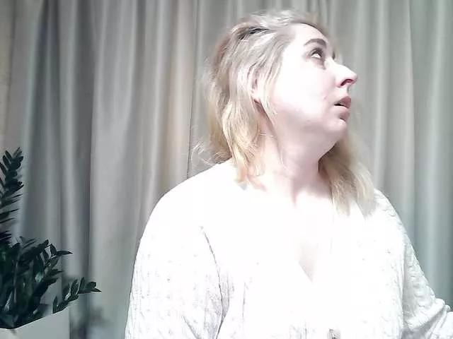 KickaIricka from BongaCams