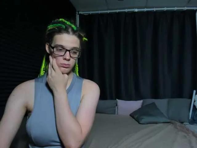 KIKIKrash from BongaCams