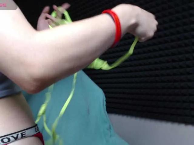 KIKIKrash from BongaCams