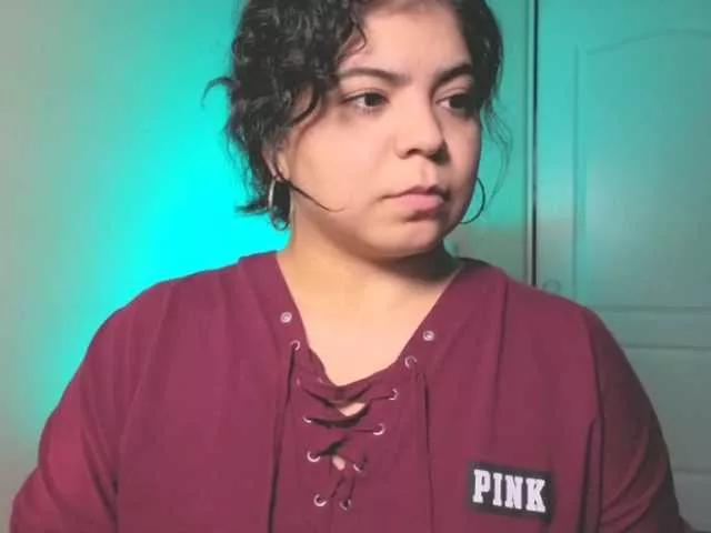 Kimmiakiss22 from BongaCams