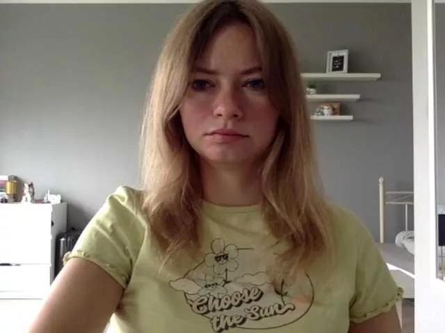 kissMillie from BongaCams