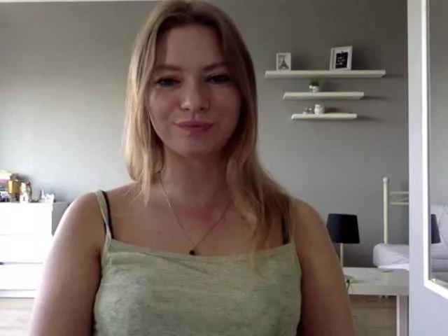 kissMillie from BongaCams