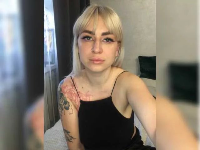 kittihome on BongaCams 