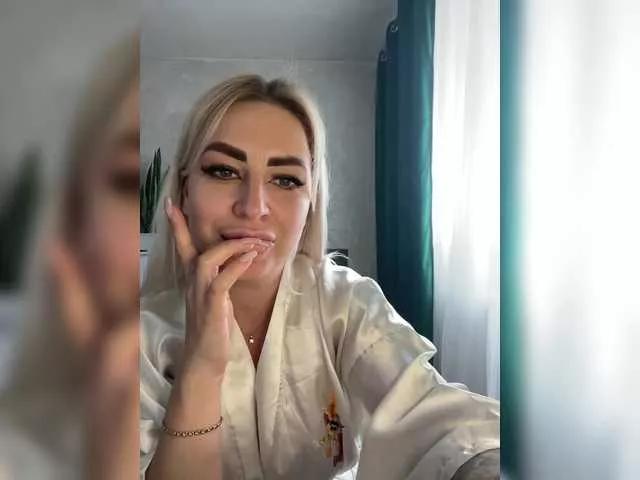 kittihome from BongaCams is Freechat