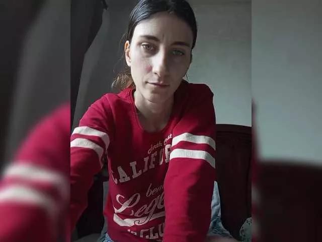 Kitty2044 from BongaCams