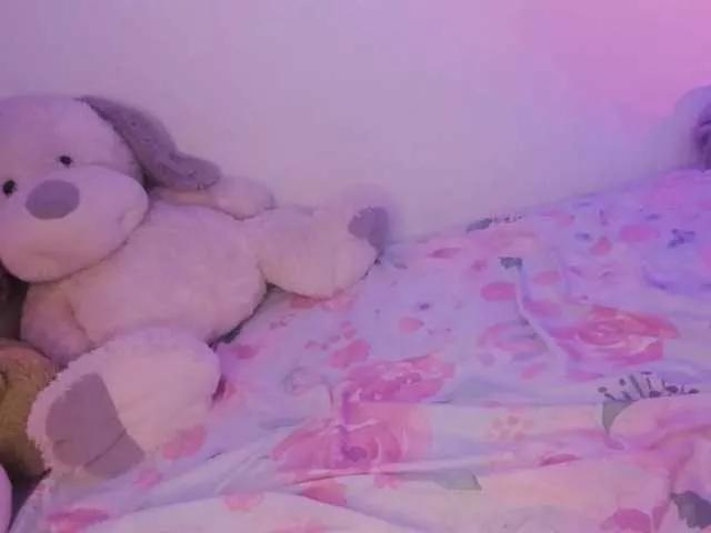 kiwi----- from BongaCams