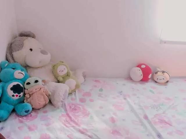 kiwi----- from BongaCams