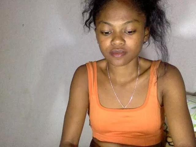 Laluna2 from BongaCams