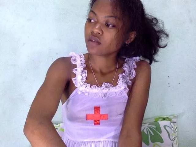 Laluna2 from BongaCams