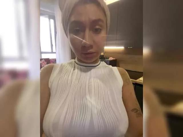LanaKs from BongaCams