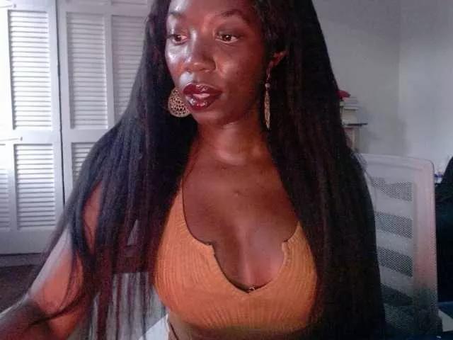 lanaluxxe4 from BongaCams