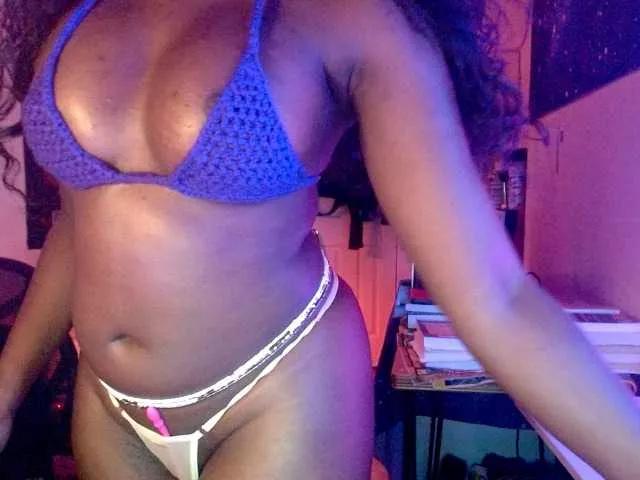 lanaluxxe4 from BongaCams