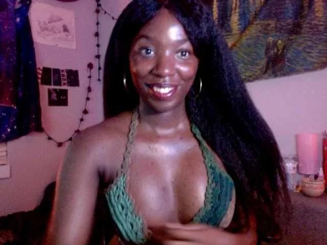 lanaluxxe4 from BongaCams