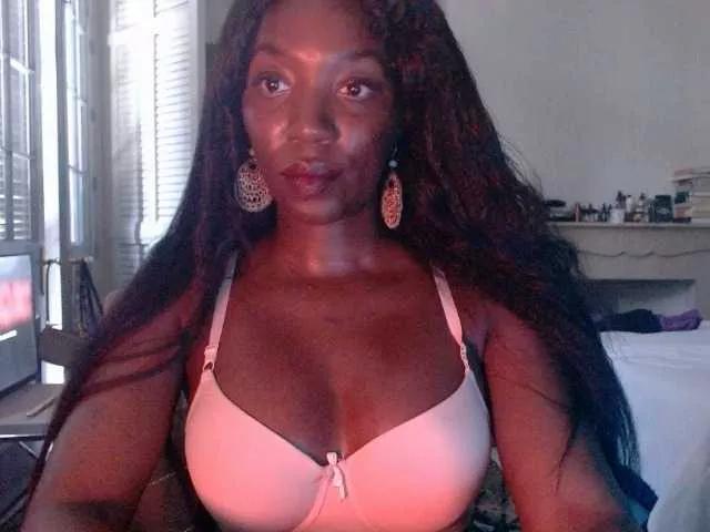 lanaluxxe4 from BongaCams