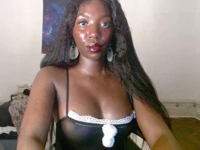 lanaluxxe4 from BongaCams