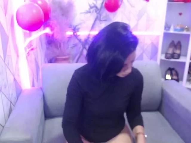 Lanasaenz01 from BongaCams