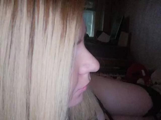 Lara551 from BongaCams