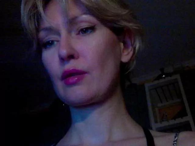 LaraEva from BongaCams