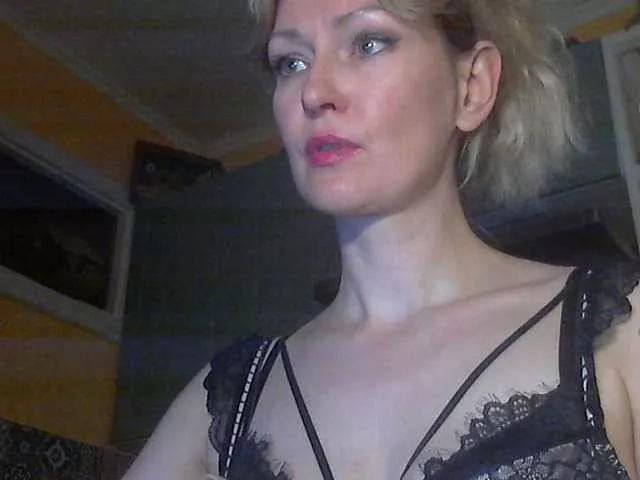 LaraEva from BongaCams