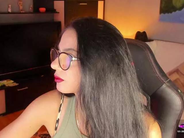 LaraLand from BongaCams