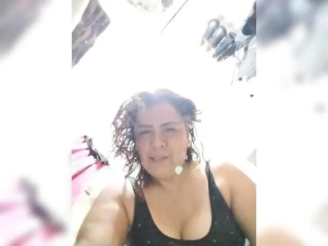 latinaamorosa from BongaCams is Freechat