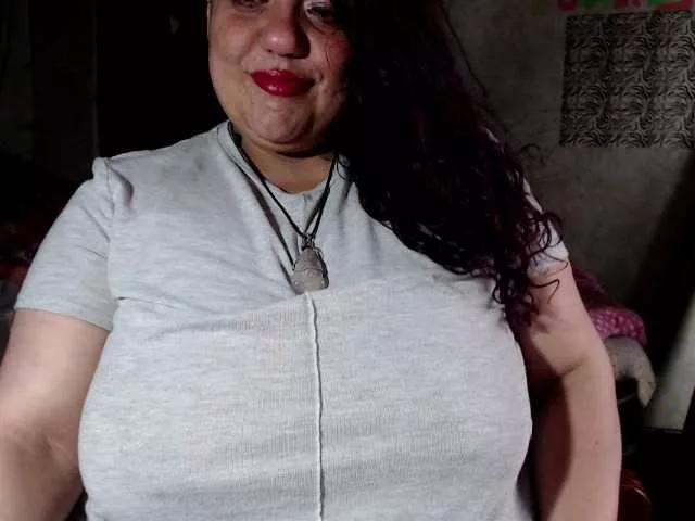 Lauluna from BongaCams