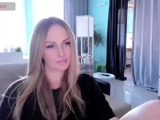 LibbyNora from BongaCams