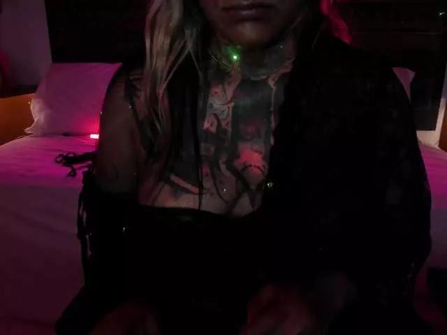 Lilbye066evil from BongaCams