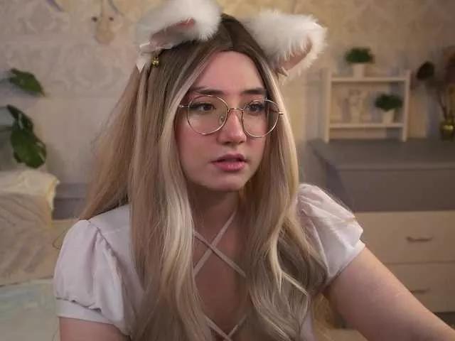 lili-meow from BongaCams