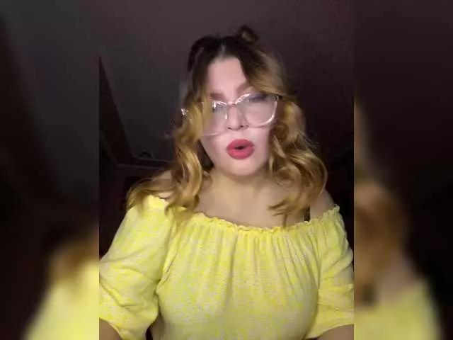 Lilian00666a from BongaCams