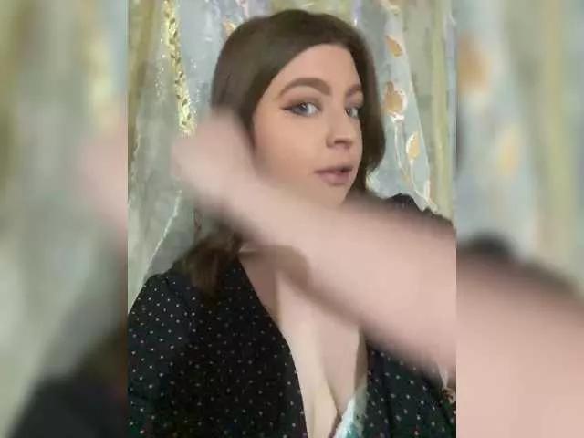 Lilian00666a from BongaCams