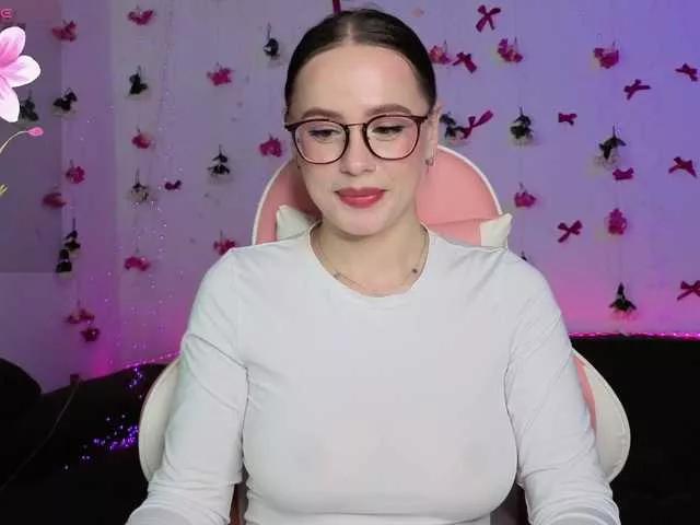 Lillians from BongaCams