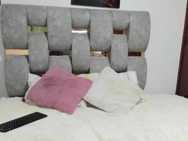 lily-blues from BongaCams is Freechat