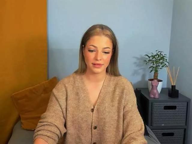 LilyGold from BongaCams