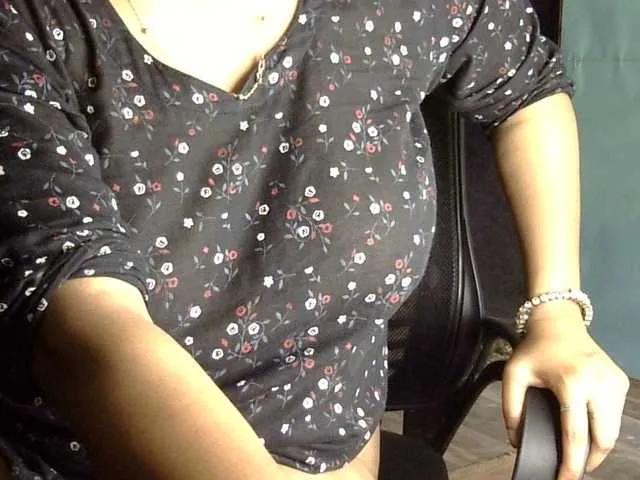 lima11 from BongaCams