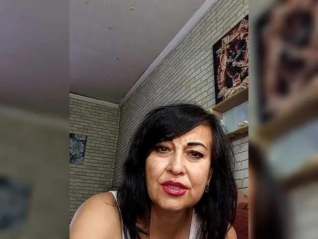 Lina-a-13 from BongaCams is Freechat