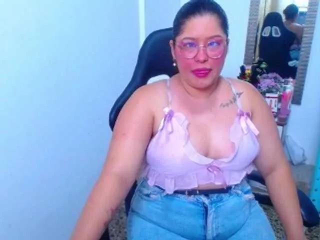 LittleFlower1 from BongaCams