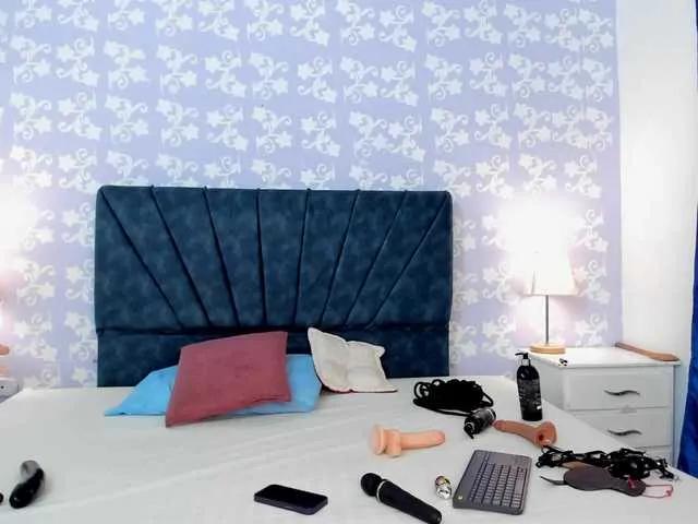 LittleKloe from BongaCams