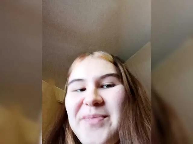 Littleowlx from BongaCams