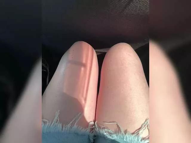 LittlePie from BongaCams