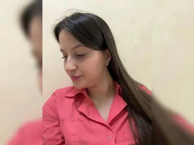 Llevie from BongaCams