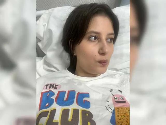 Llevie from BongaCams