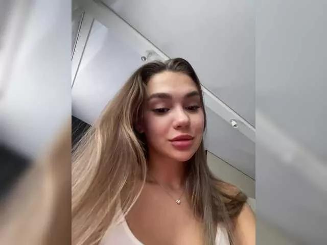 loli-fox4423 from BongaCams