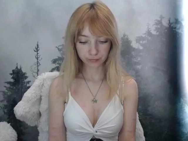 LuciaLovely from BongaCams is Freechat